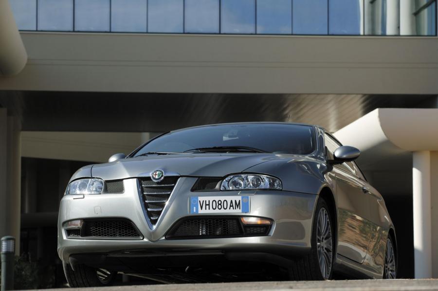  Alfa Romeo GT (937C) 2003 года  (WW) (фото 32 из 53)